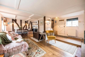 Blythburgh Cottage, A traditional country cottage in Yoxford